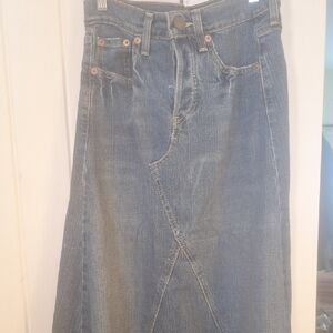 Levi's Classic Indigo Denim Skirt